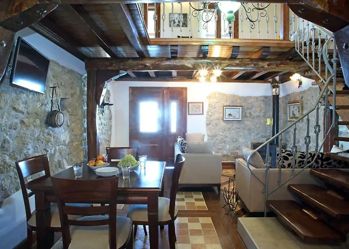 Kremeas House *