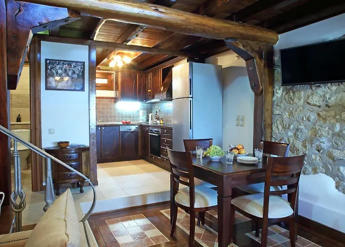 فيلة Kremeas House
