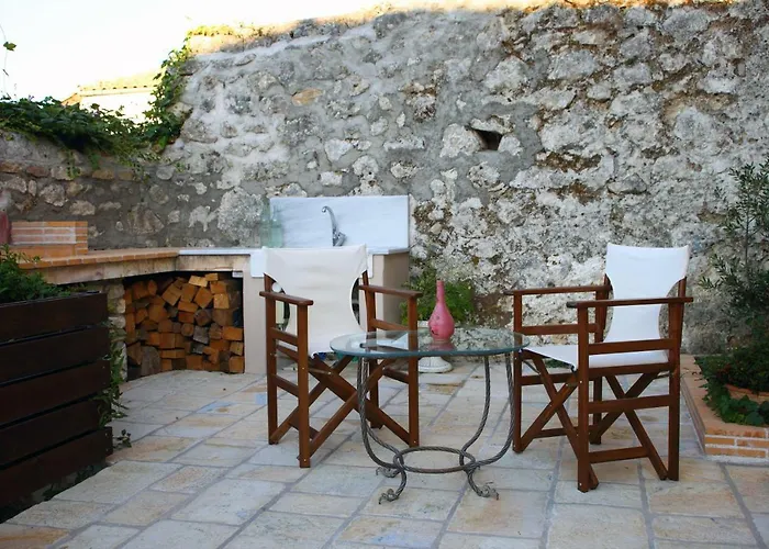 Kremeas House فيلة Katouna