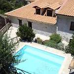 Kremeas House *