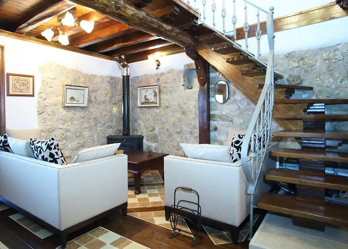 Kremeas House